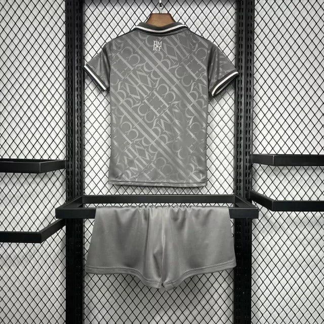 Real Madrid Alternativa 24/25 Conjunto Infantil