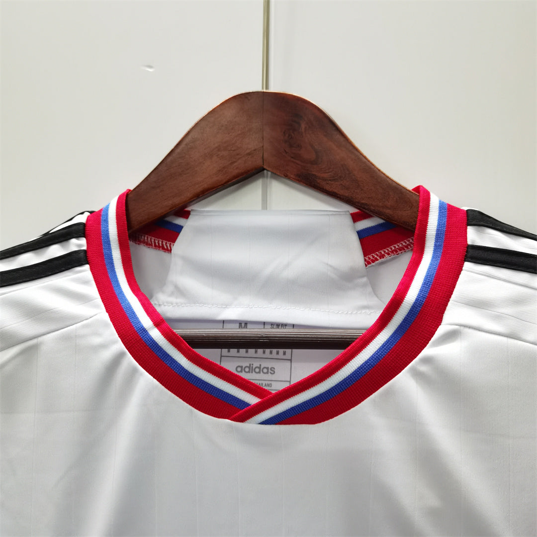 Colo Colo Local 23/24