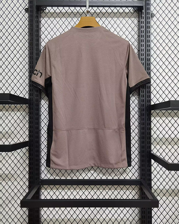 Tottenham Alternativa 23/24