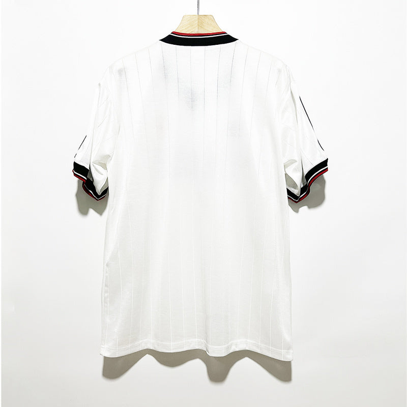 Manchester United Visitante 82/83