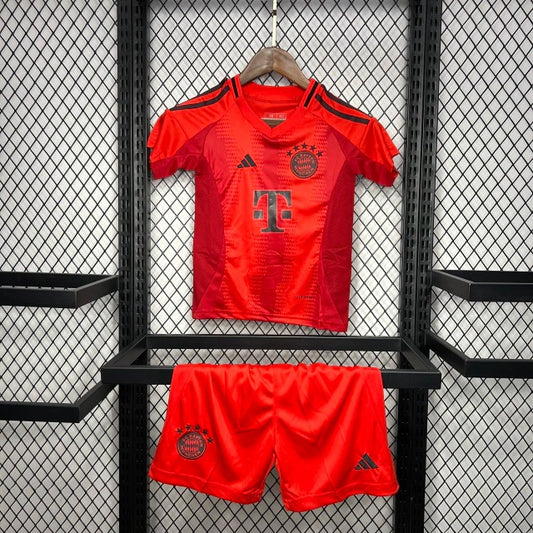 Bayern Local 24/25 Conjunto Infantil