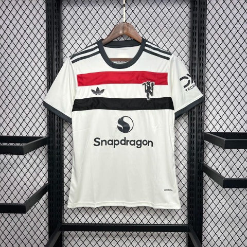 Manchester United Alternativa 24/25