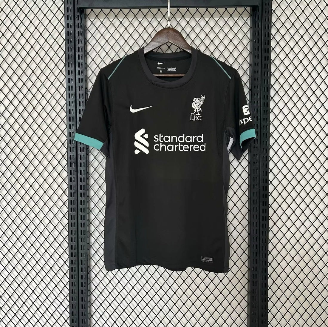 Stock - Liverpool Visitante 24/25